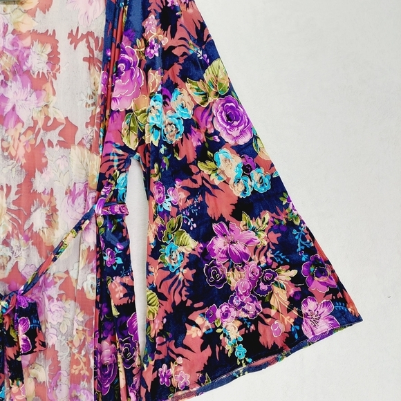 Diffuse Multicolor Bell Sleeve Tie Front Robe Sleepwear 3496 - Picture 4 of 9